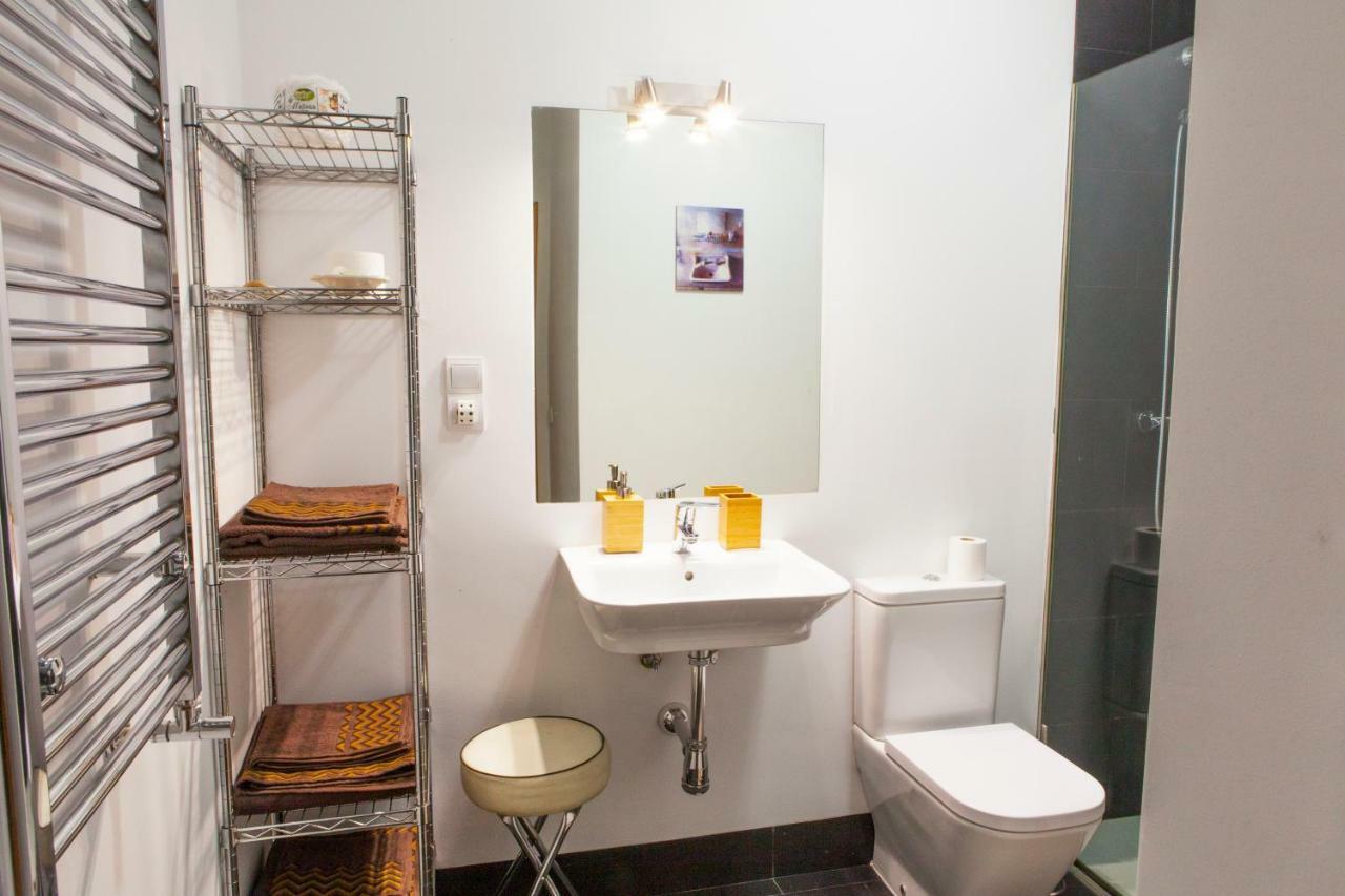 Segovia Apartment Madrid Bagian luar foto
