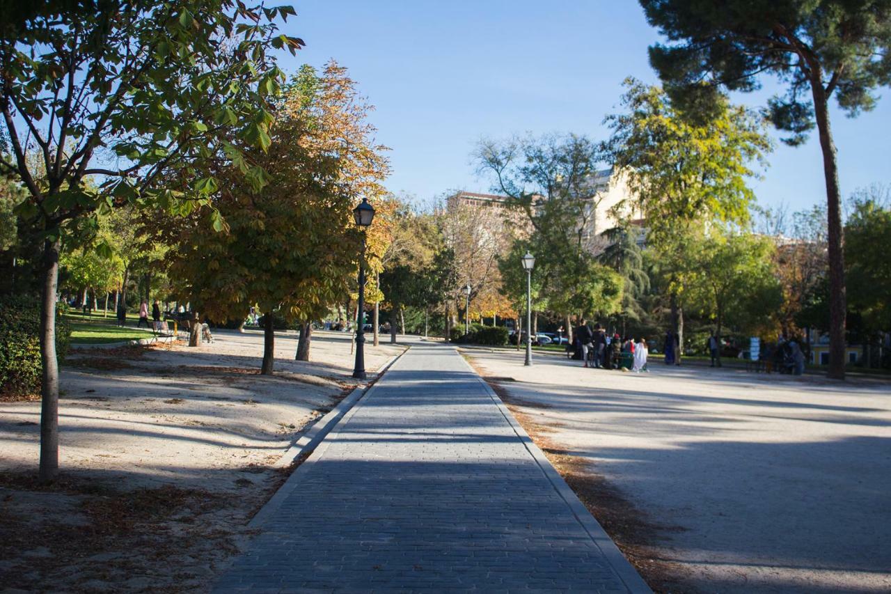 Segovia Apartment Madrid Bagian luar foto